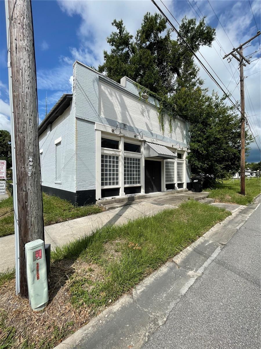 Listing photo id 2 for 55 Guerrant Street