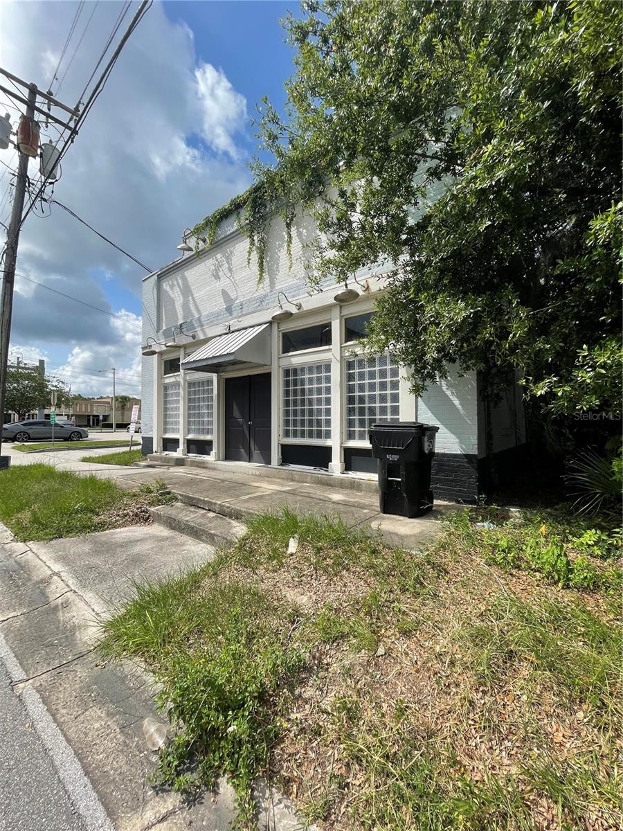 Listing photo id 3 for 55 Guerrant Street