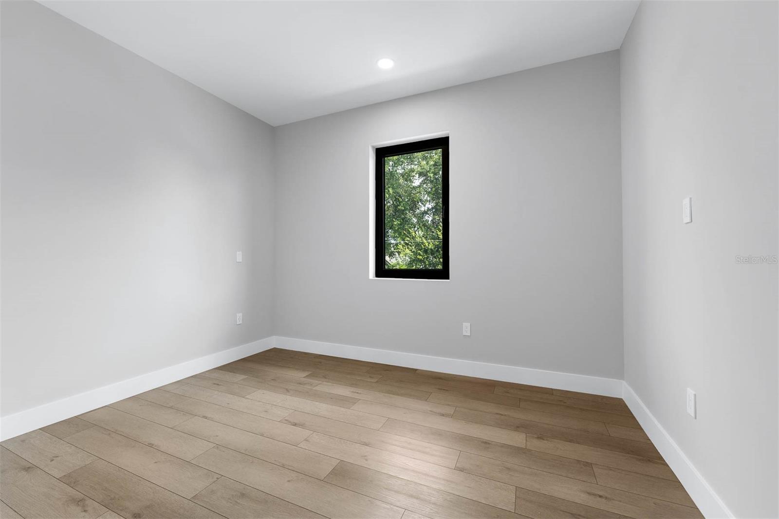 Image 34 of 48 For 2300 Brown Avenue