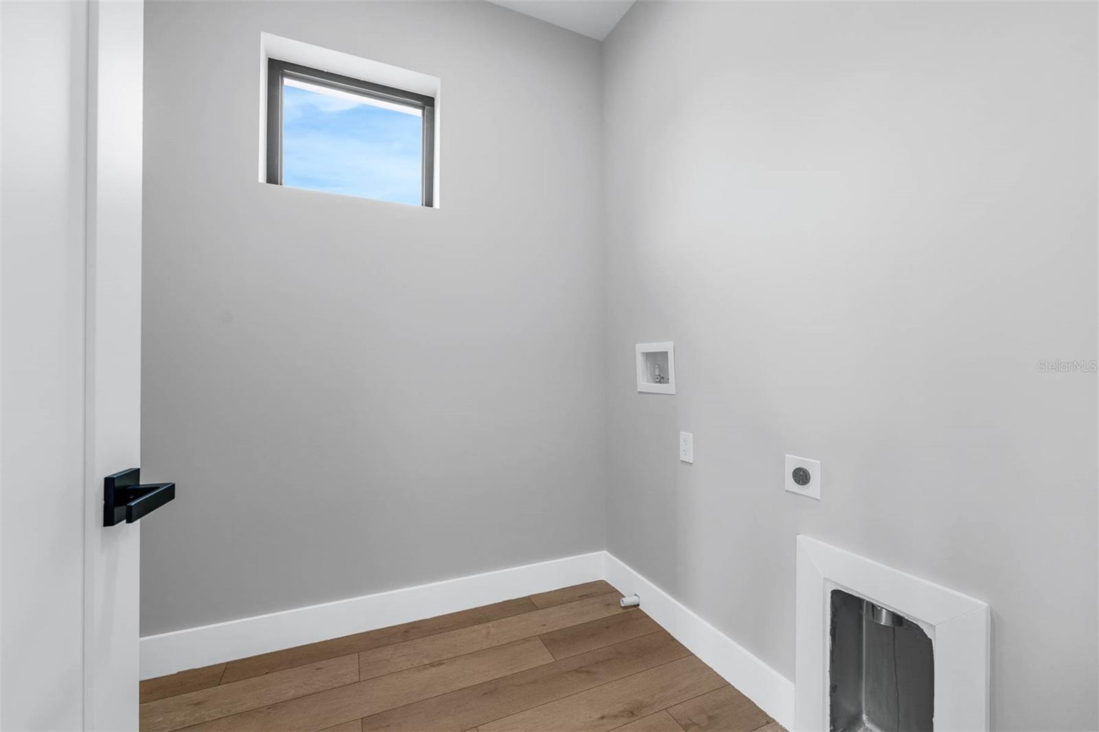 Image 41 of 48 For 2300 Brown Avenue