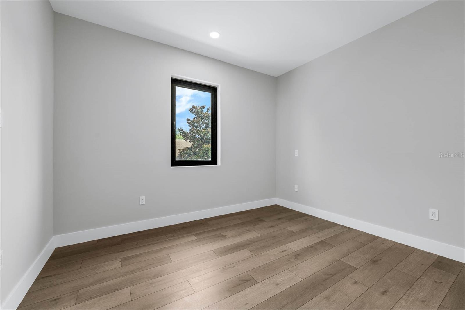 Image 42 of 48 For 2300 Brown Avenue