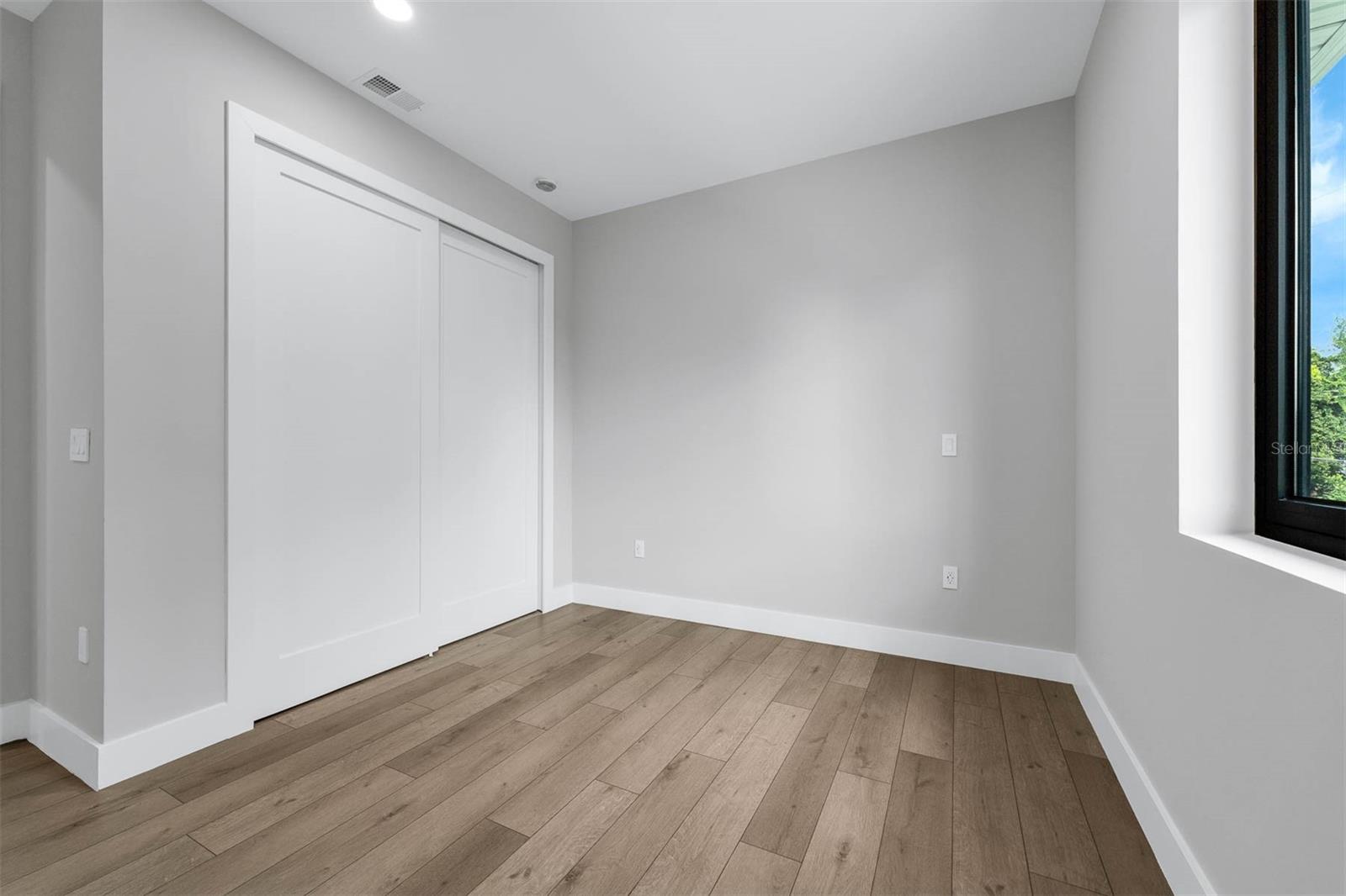 Image 43 of 48 For 2300 Brown Avenue