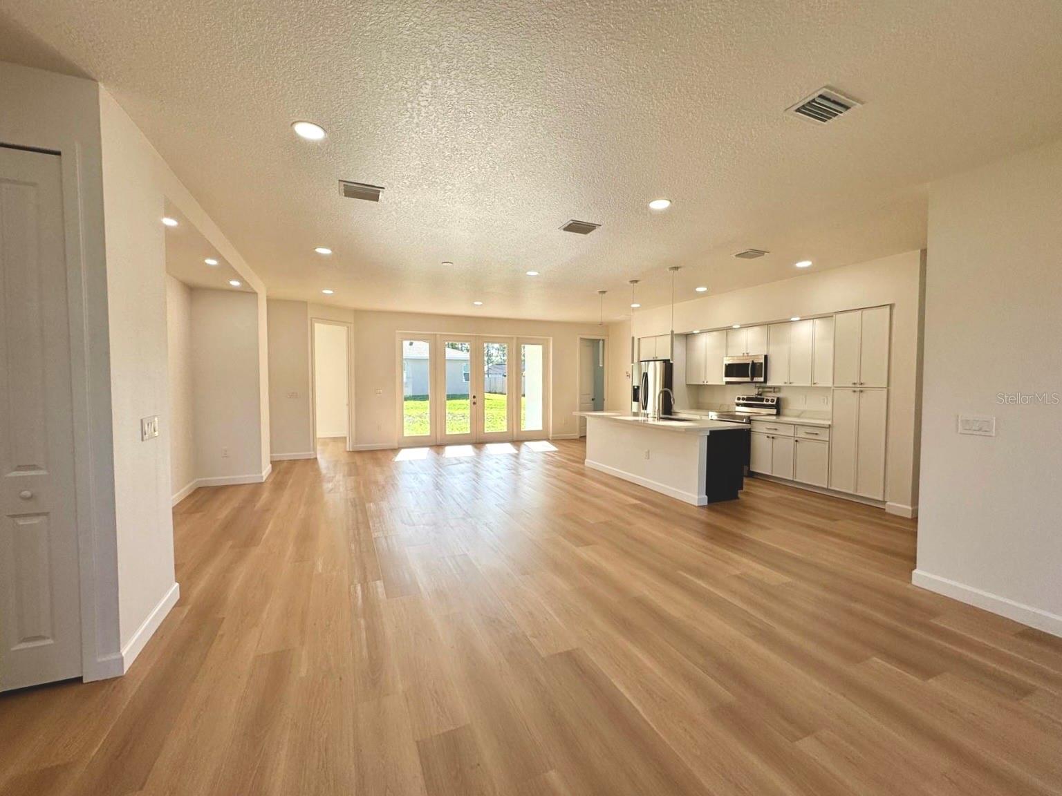 Image 6 of 28 For 2634 De Groodt Road Sw