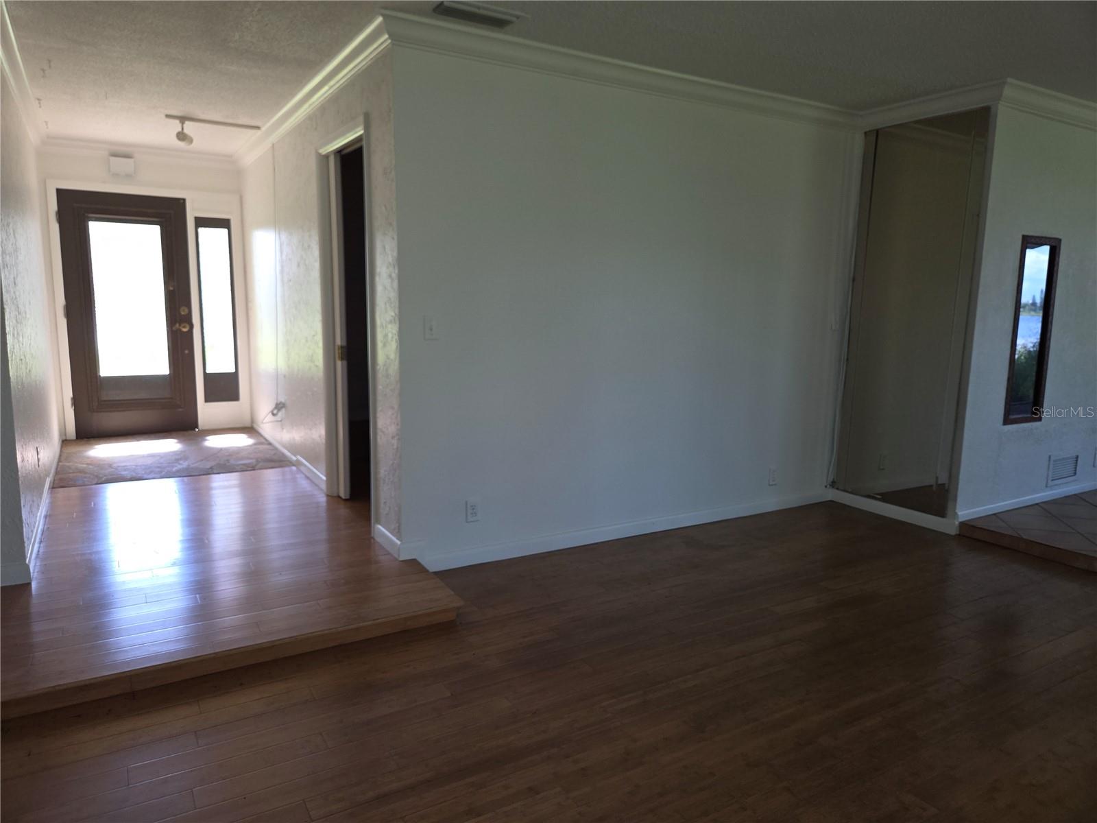 Image 19 of 44 For 4415 Raymar Drive