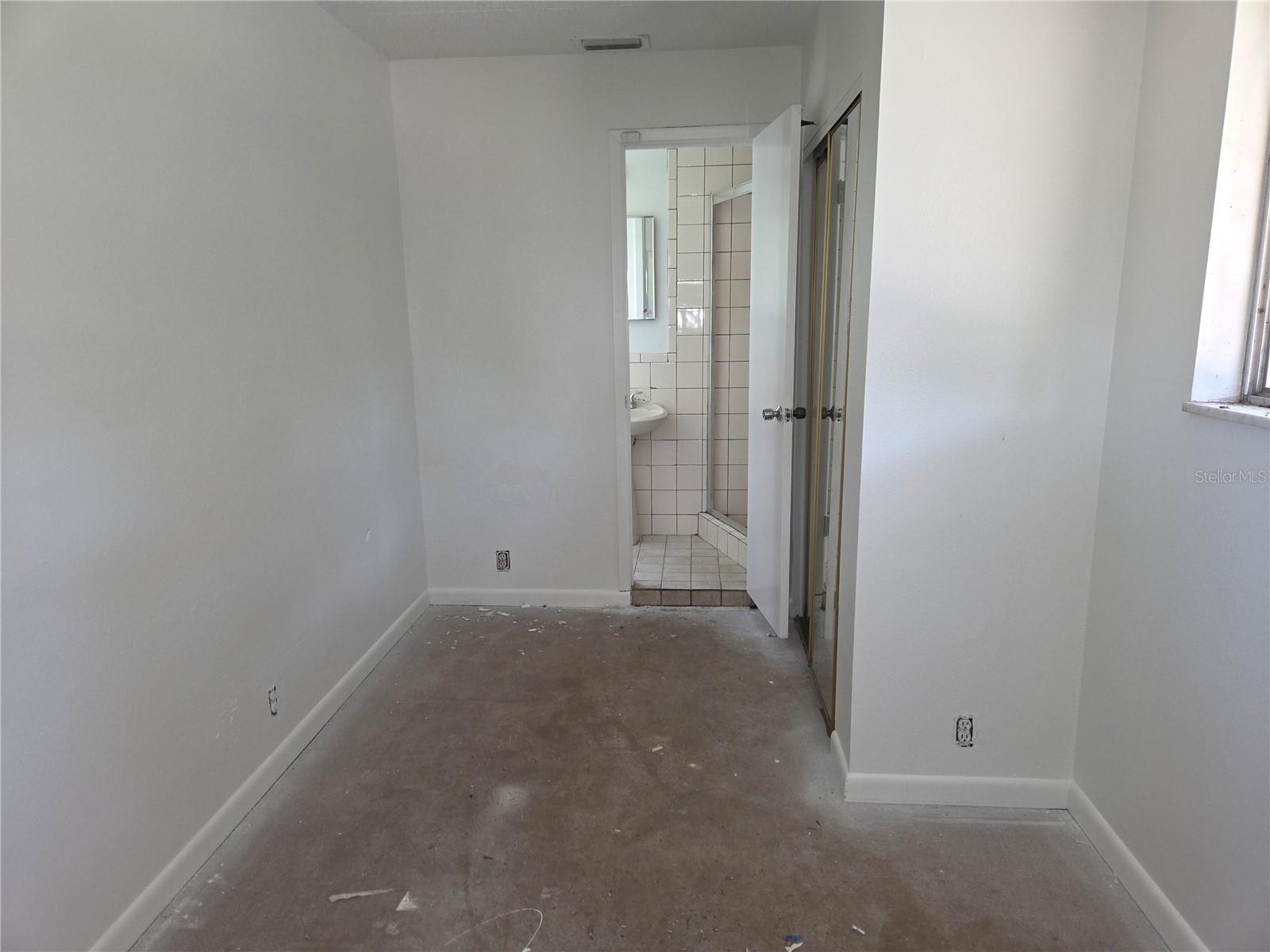 Image 36 of 44 For 4415 Raymar Drive