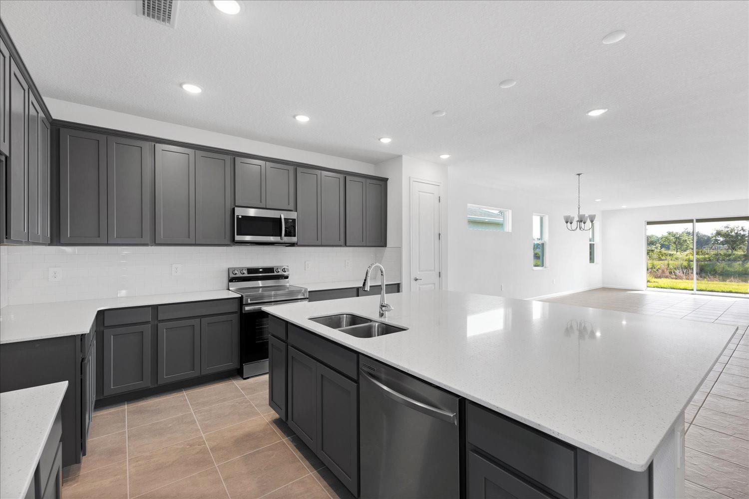 Image 3 of 14 For 9596 Vibrant Lane