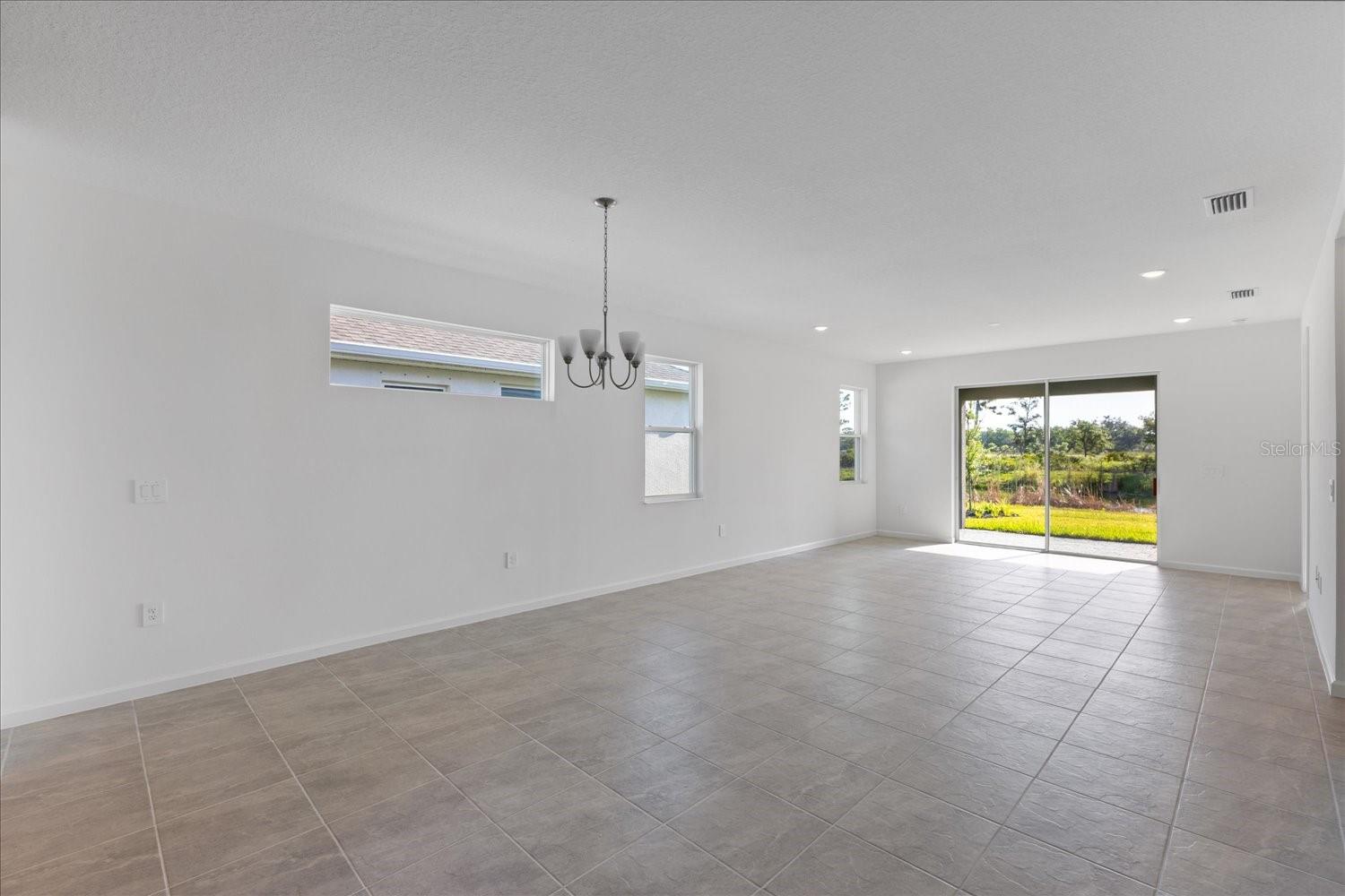 Image 4 of 14 For 9596 Vibrant Lane