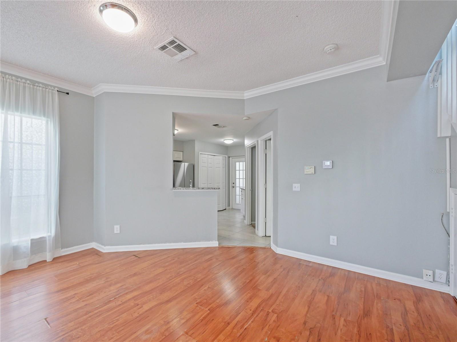 Image 6 of 29 For 750 Olympic Circle D1