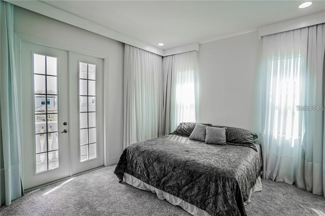 Image 31 of 42 For 3999 Isabella Circle