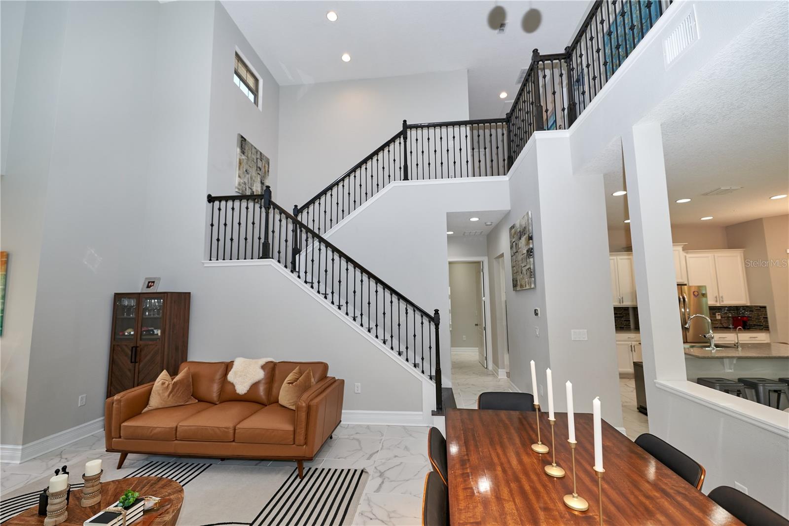 Image 17 of 90 For 10275 Henbury Street