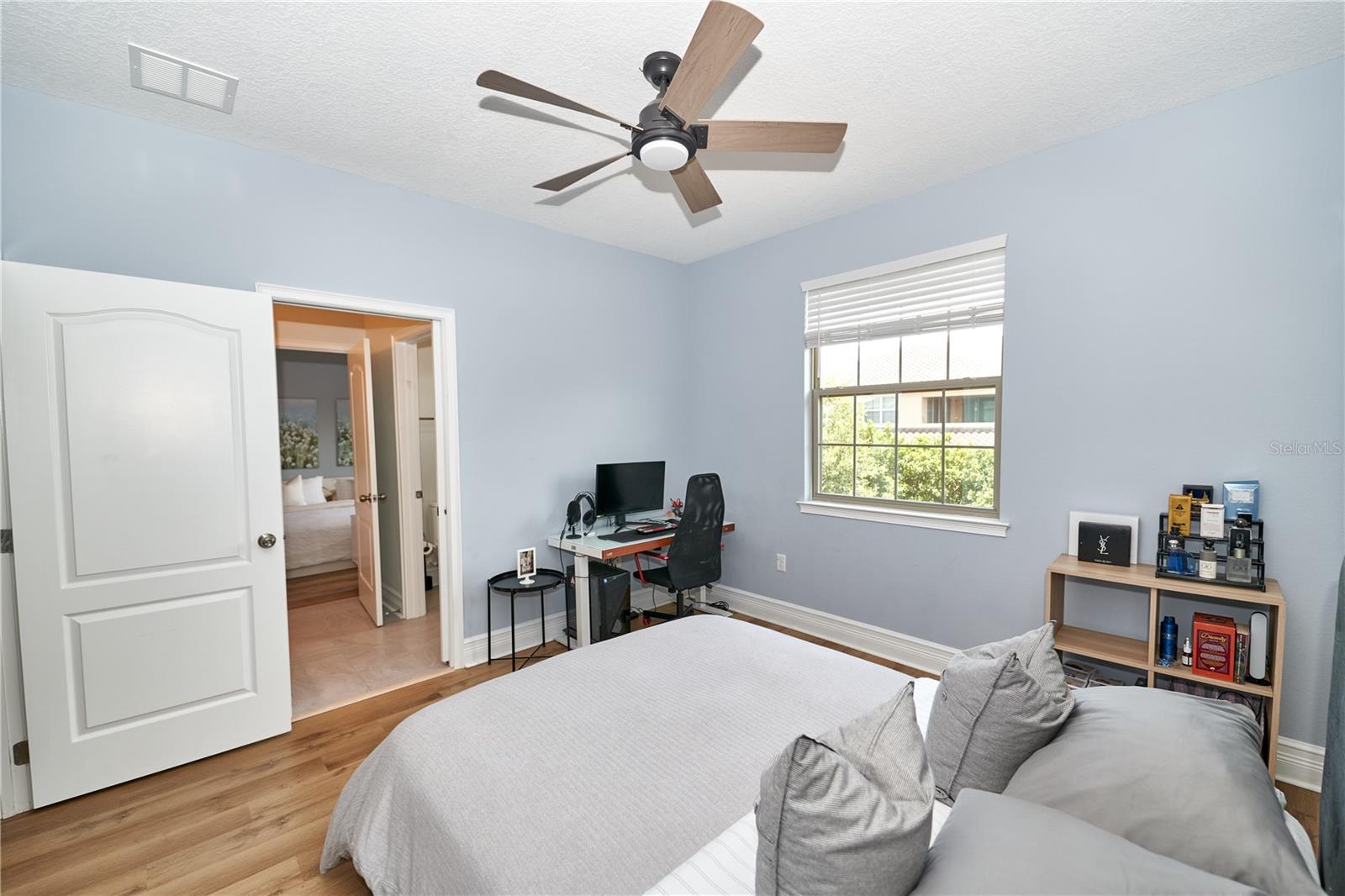 Image 46 of 90 For 10275 Henbury Street