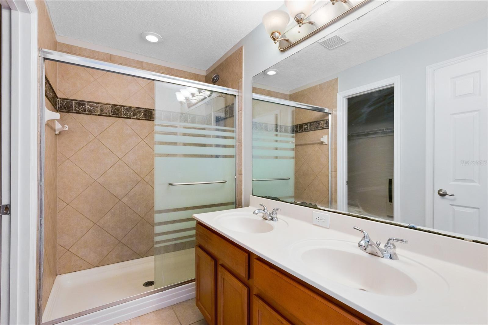 Image 14 of 25 For 2064 Cypress Bay Boulevard
