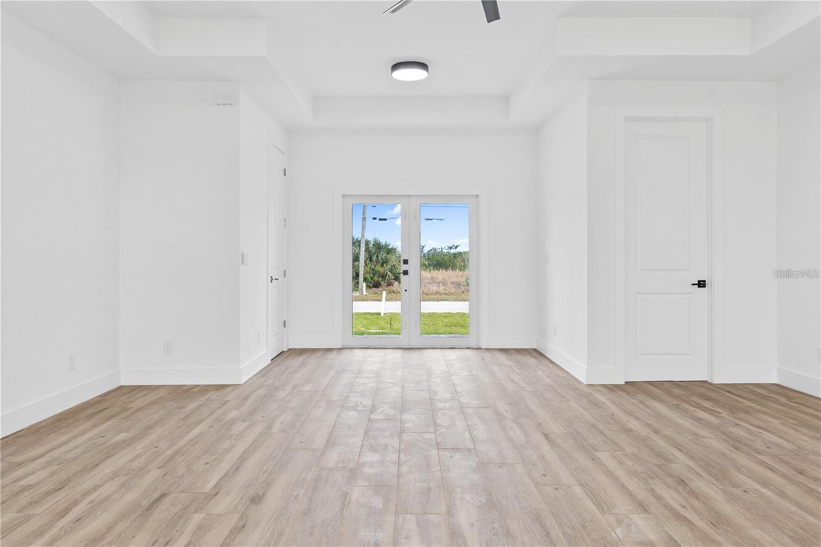 Image 10 of 33 For 10071 Kingsville Drive