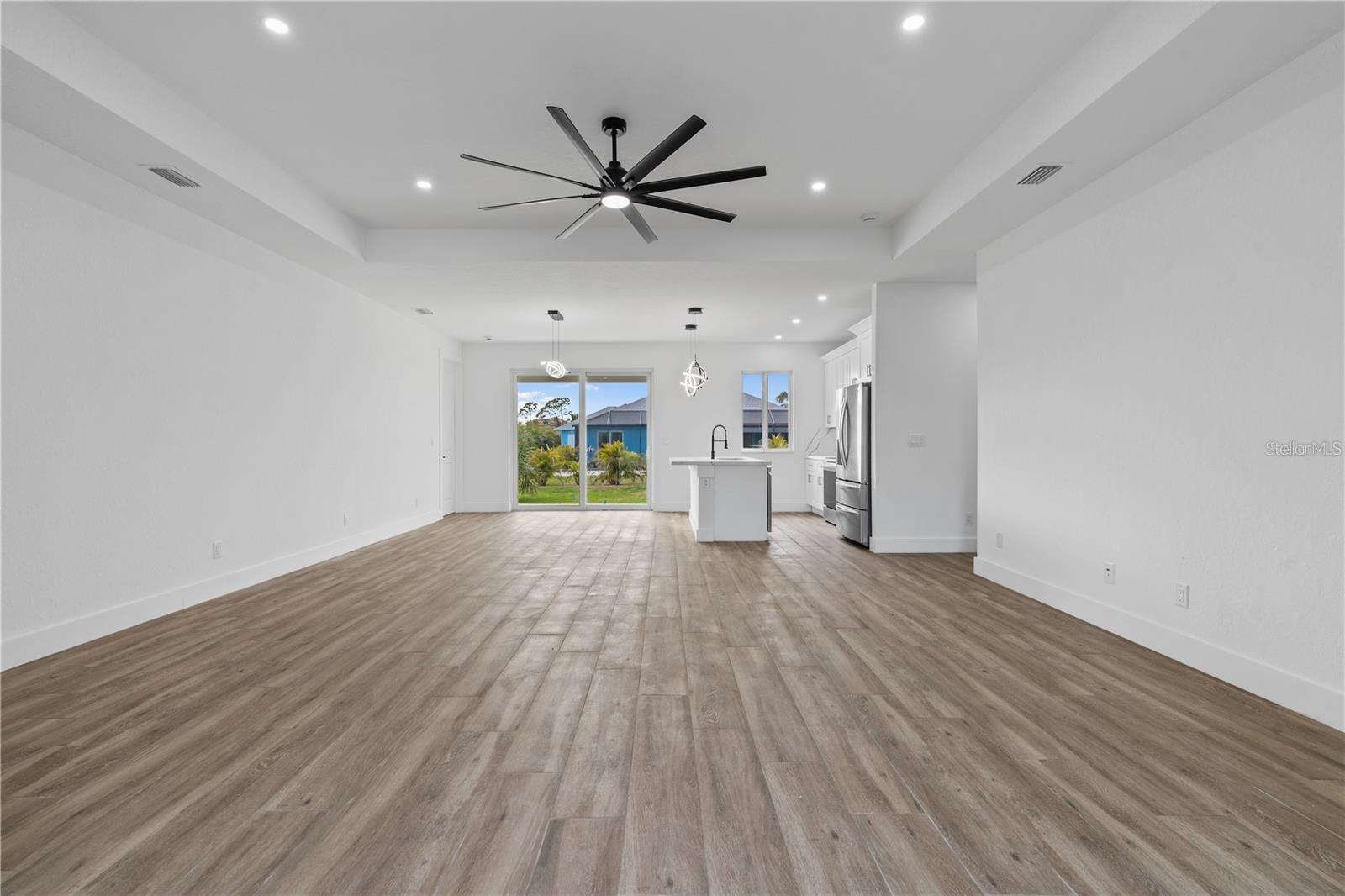 Image 11 of 33 For 10071 Kingsville Drive