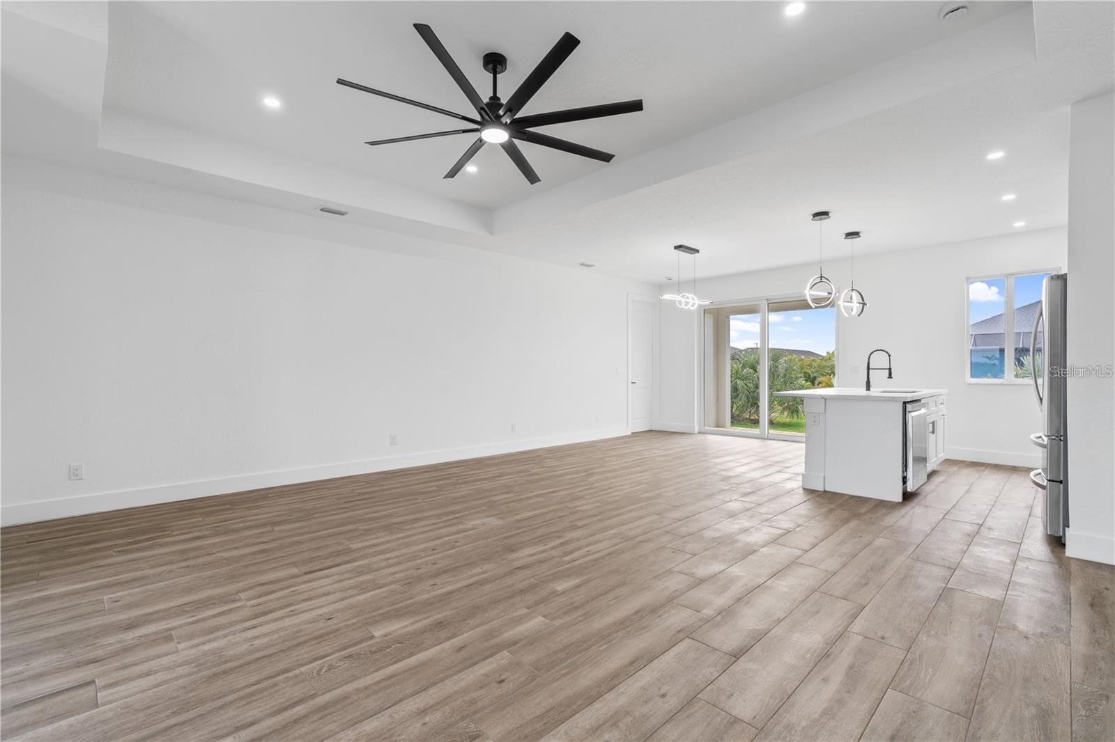 Image 12 of 33 For 10071 Kingsville Drive