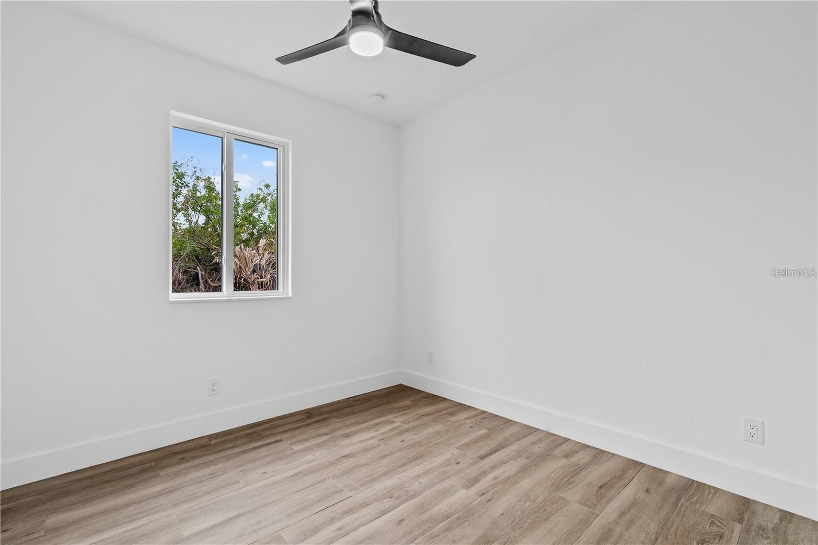 Image 14 of 33 For 10071 Kingsville Drive