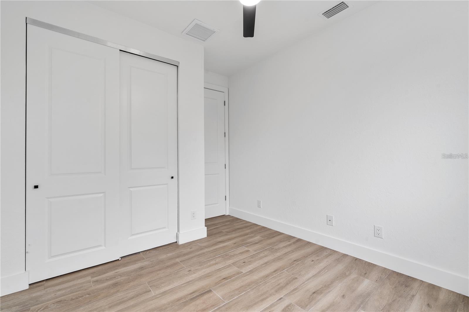 Image 15 of 33 For 10071 Kingsville Drive