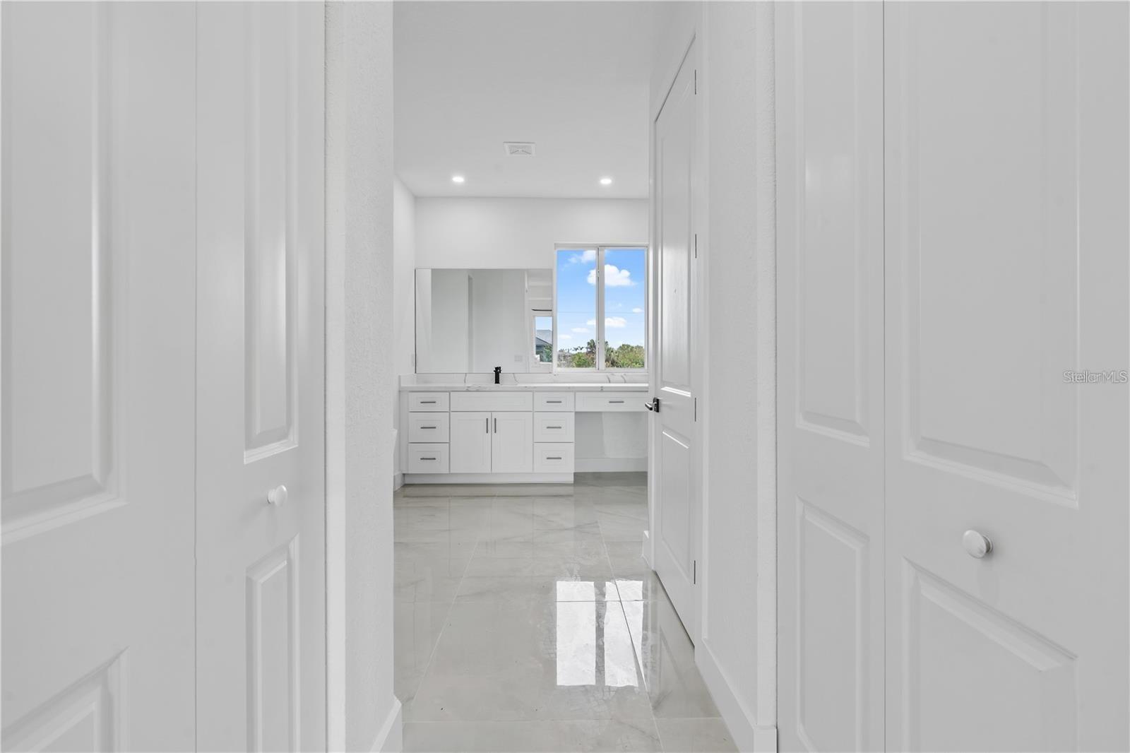 Image 21 of 33 For 10071 Kingsville Drive