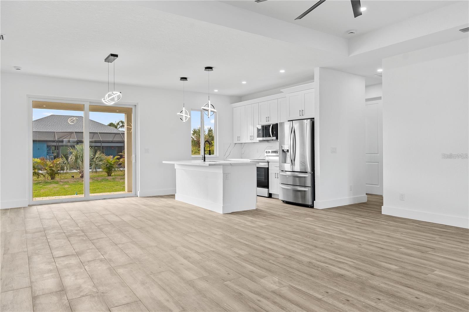 Image 4 of 33 For 10071 Kingsville Drive