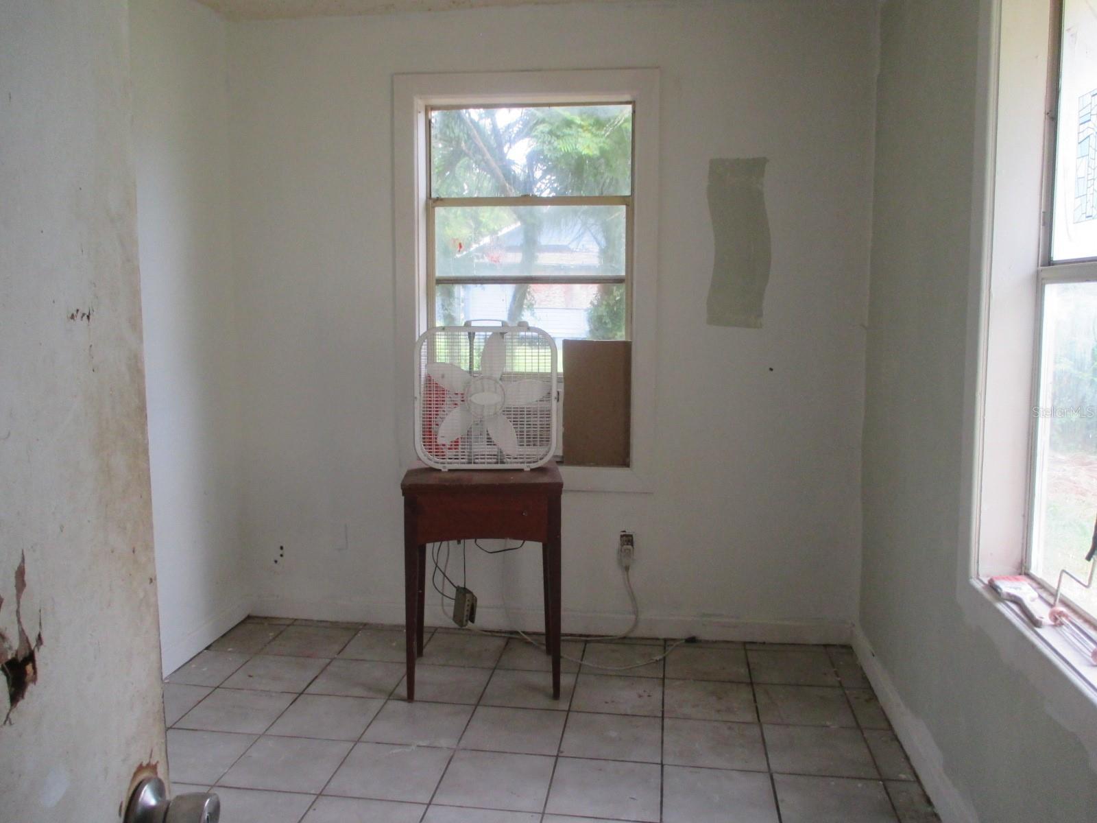 Image 16 of 18 For 2112 Lee Street