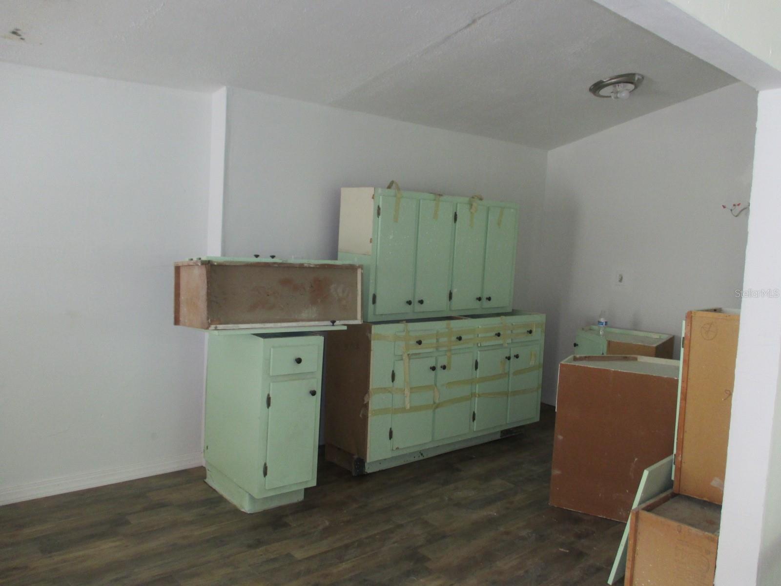 Image 7 of 18 For 2112 Lee Street