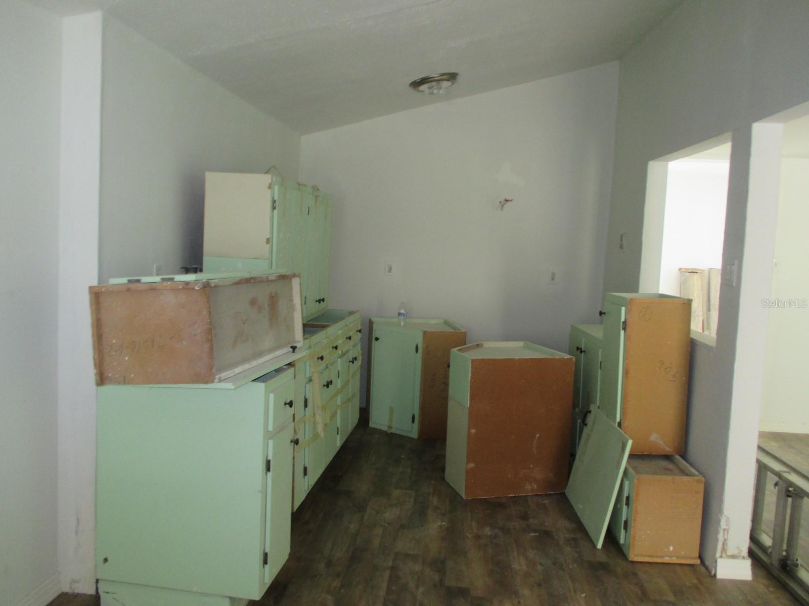 Image 8 of 18 For 2112 Lee Street