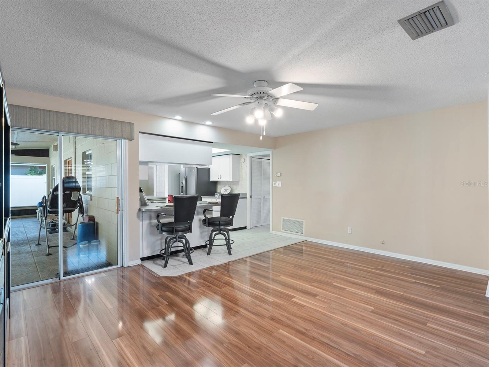 Image 12 of 28 For 2151 Conifer Avenue