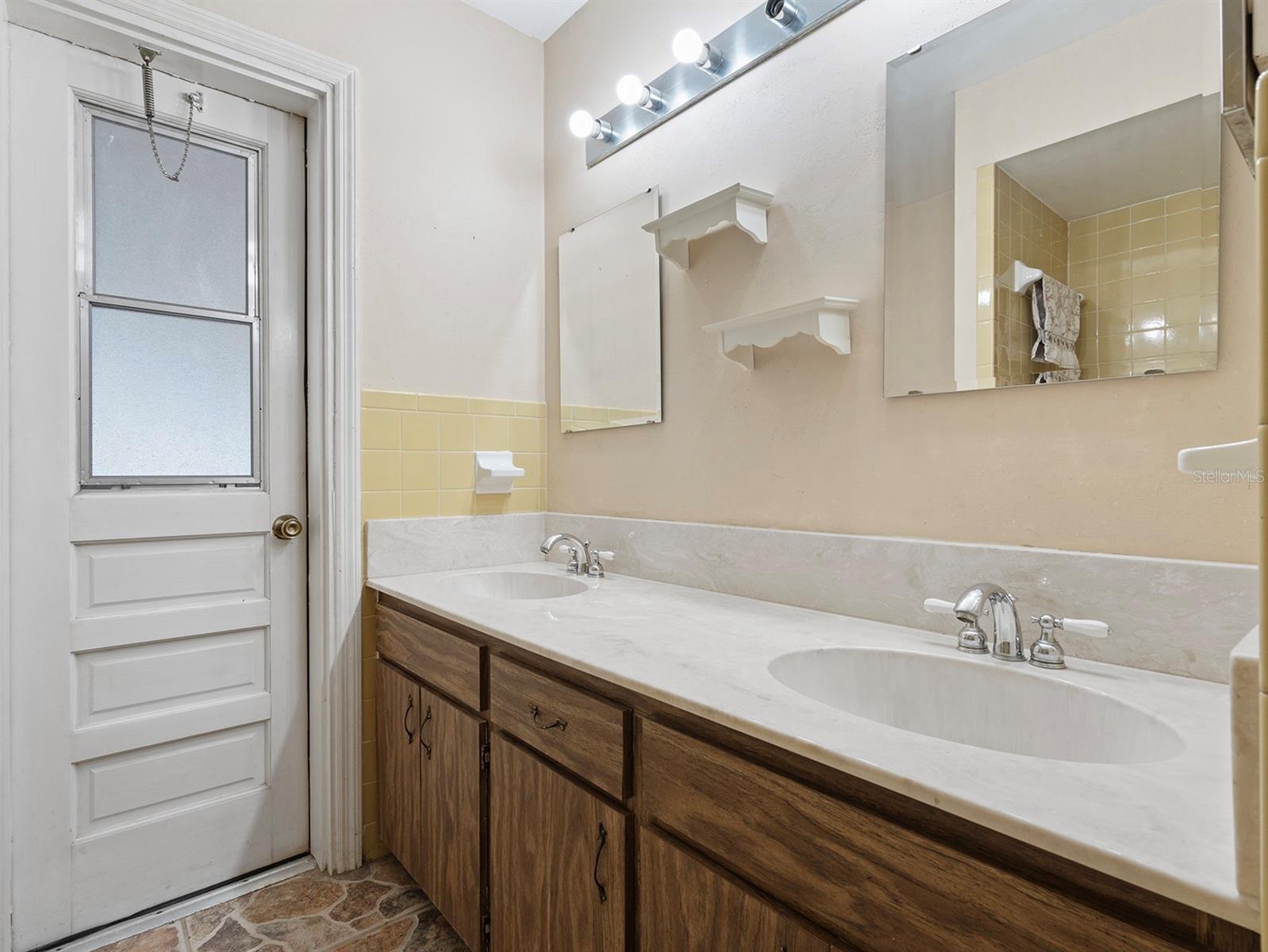 Image 15 of 28 For 2151 Conifer Avenue