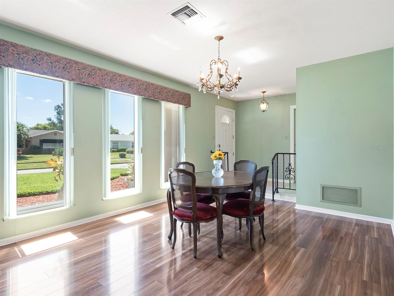 Image 5 of 28 For 2151 Conifer Avenue