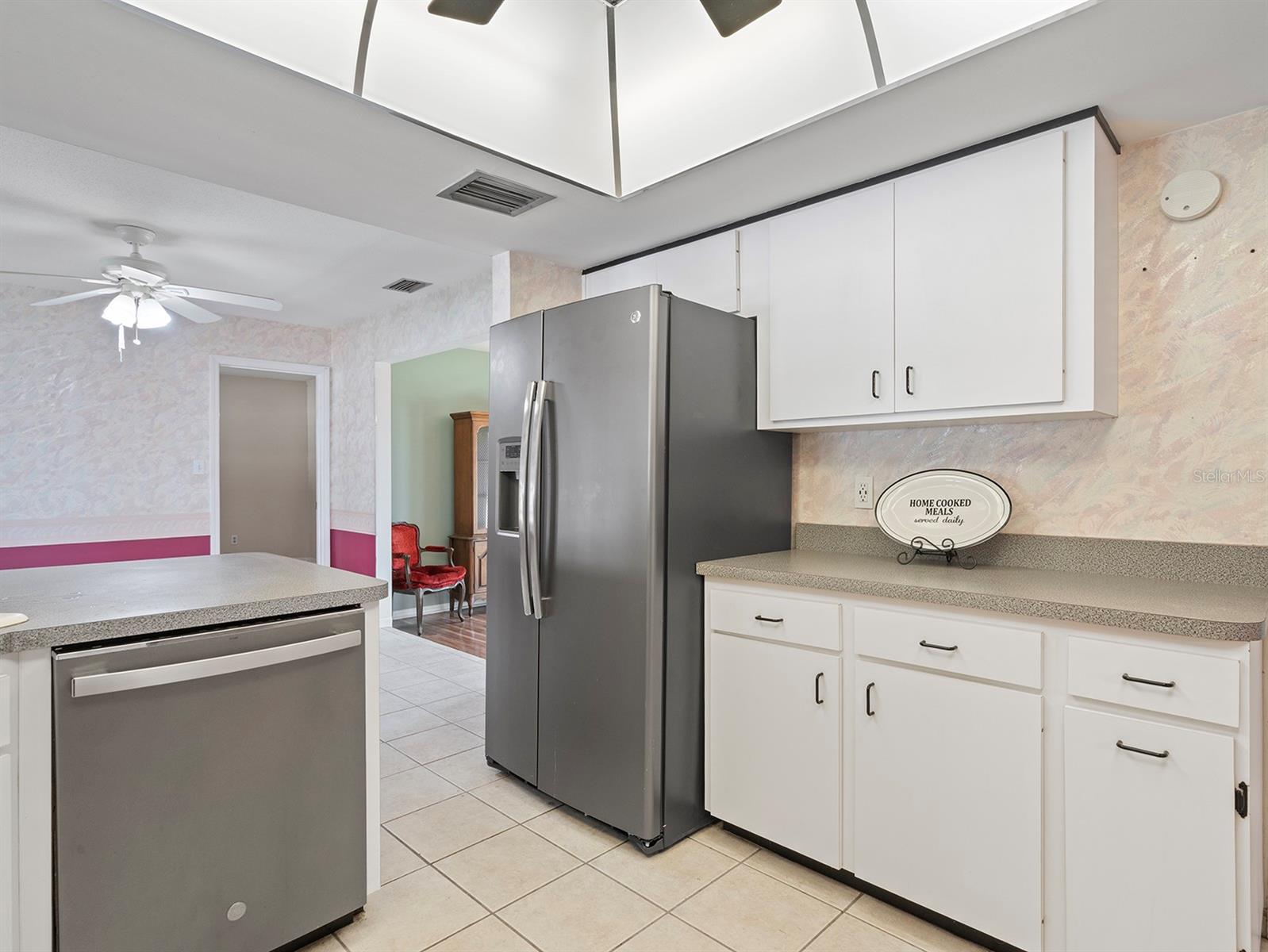 Image 9 of 28 For 2151 Conifer Avenue