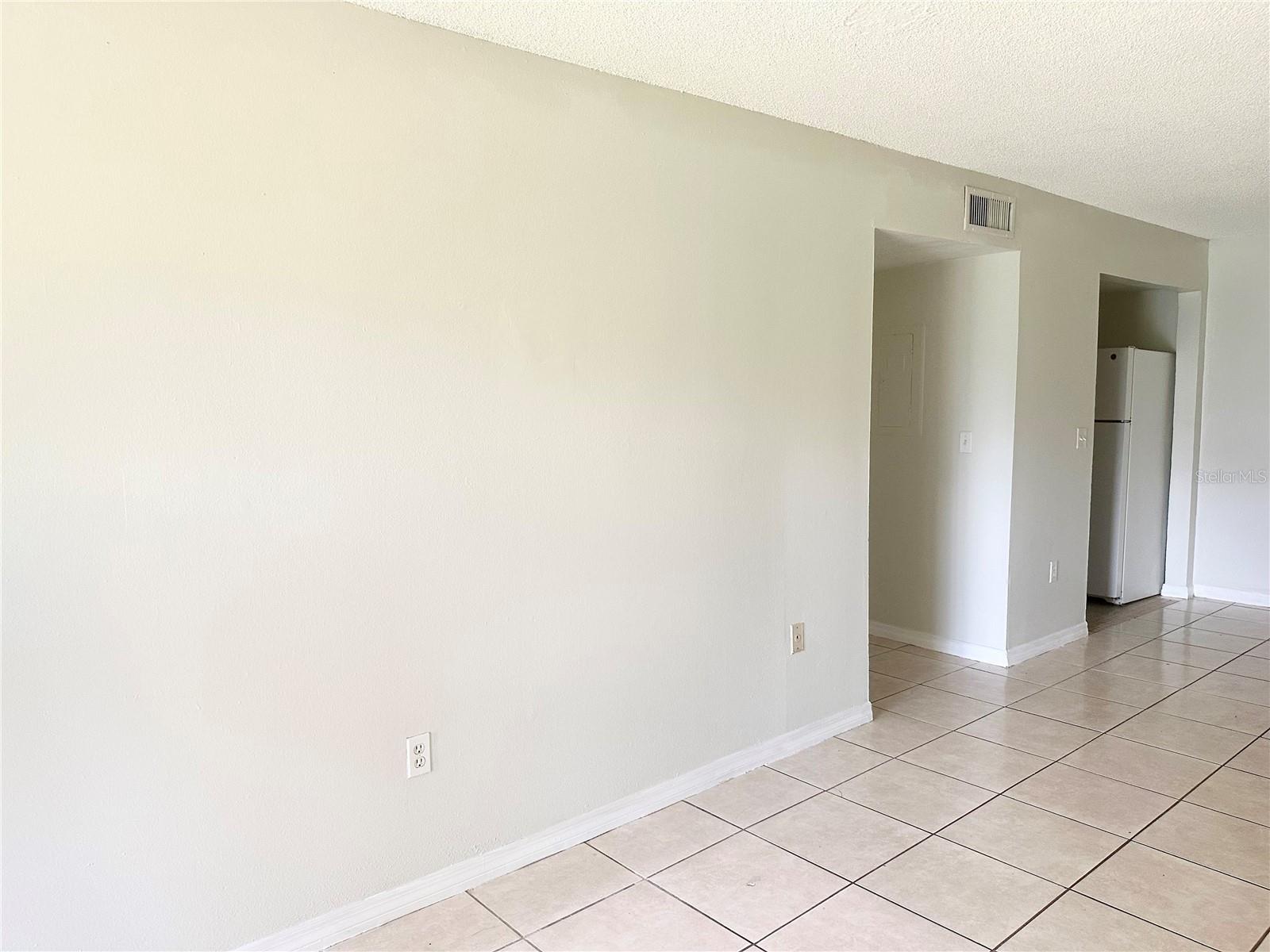 Image 4 of 16 For 950 Lake Destiny Road C