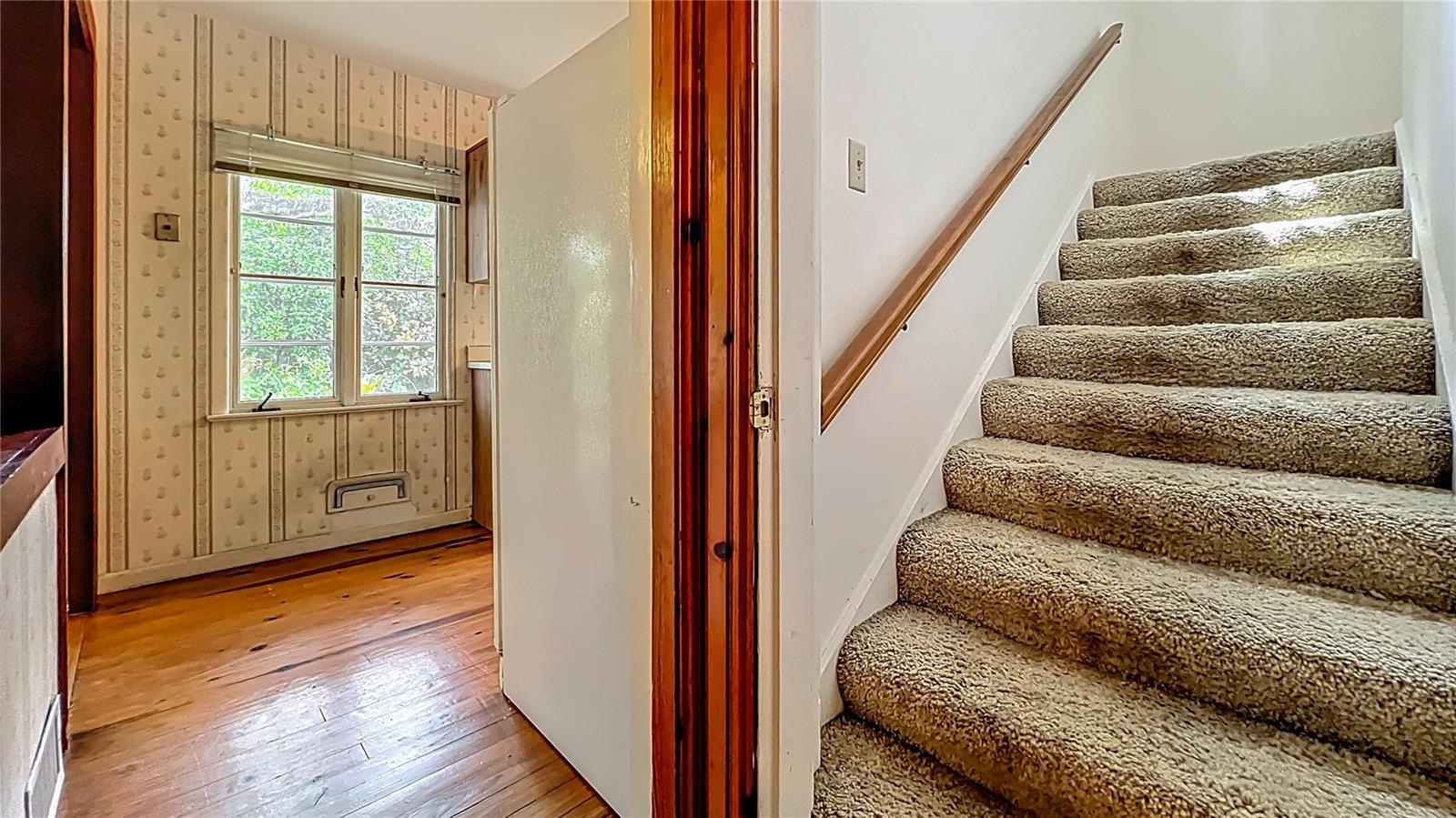 Image 34 of 71 For 1606 Orangewood Avenue