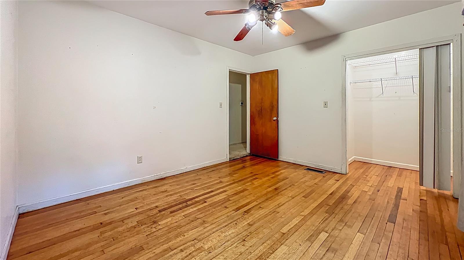 Image 37 of 71 For 1606 Orangewood Avenue