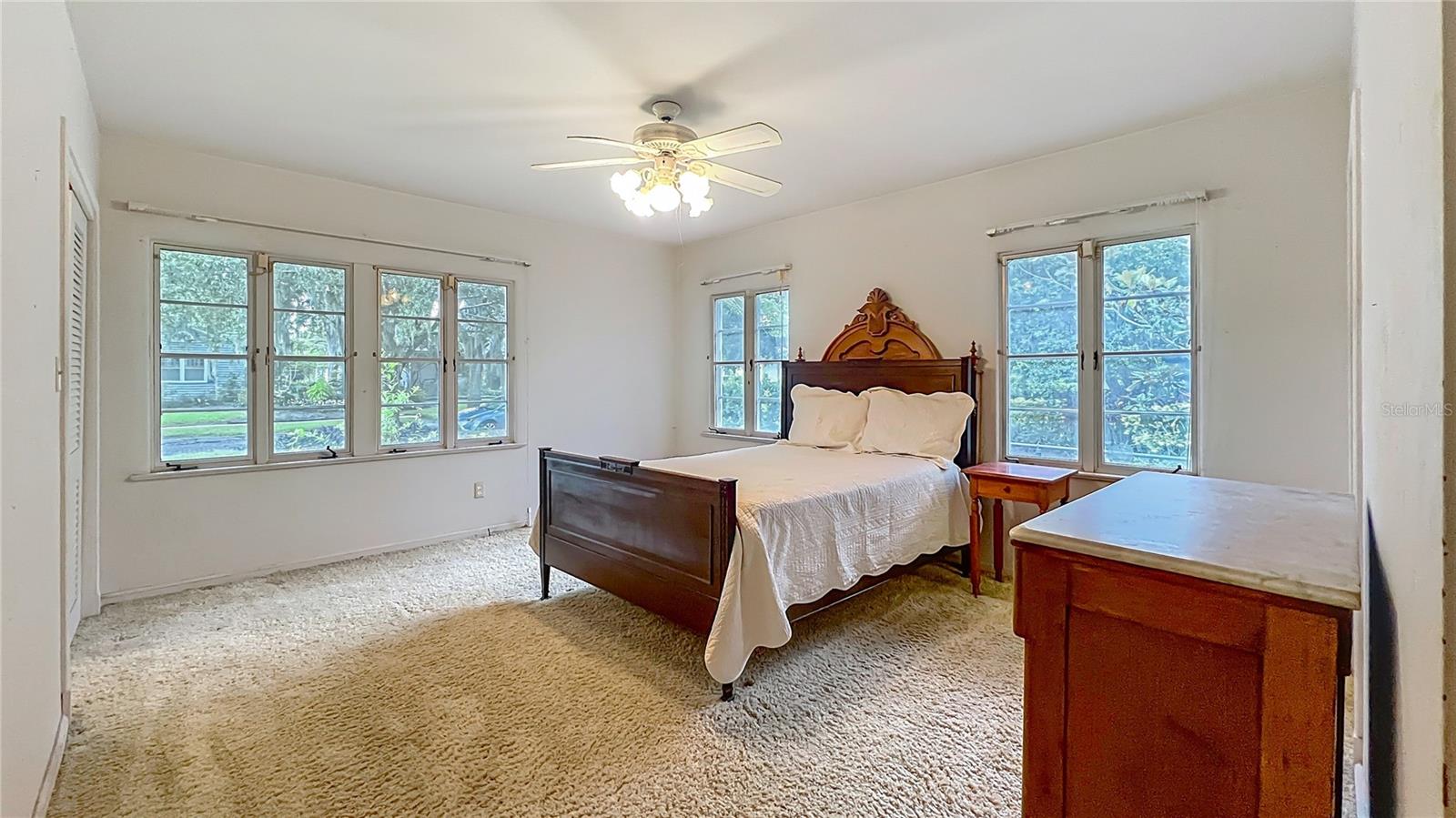 Image 43 of 71 For 1606 Orangewood Avenue