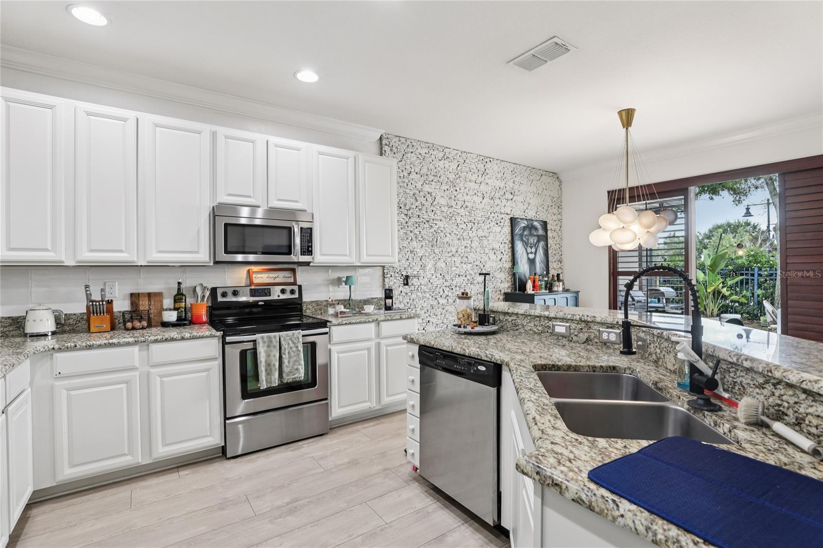 Image 14 of 51 For 10423 Belfry Circle