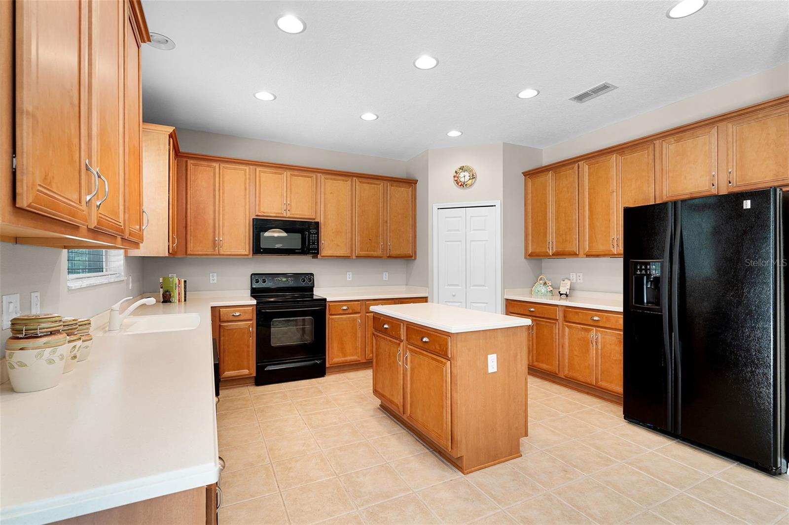 Image 13 of 34 For 9631 Renwick Court