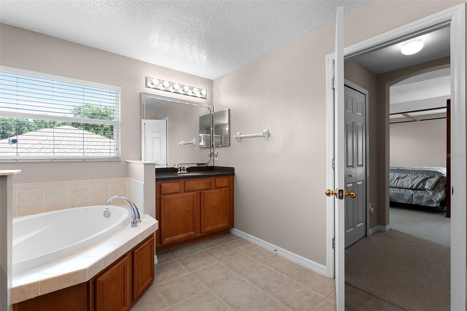 Image 30 of 34 For 9631 Renwick Court