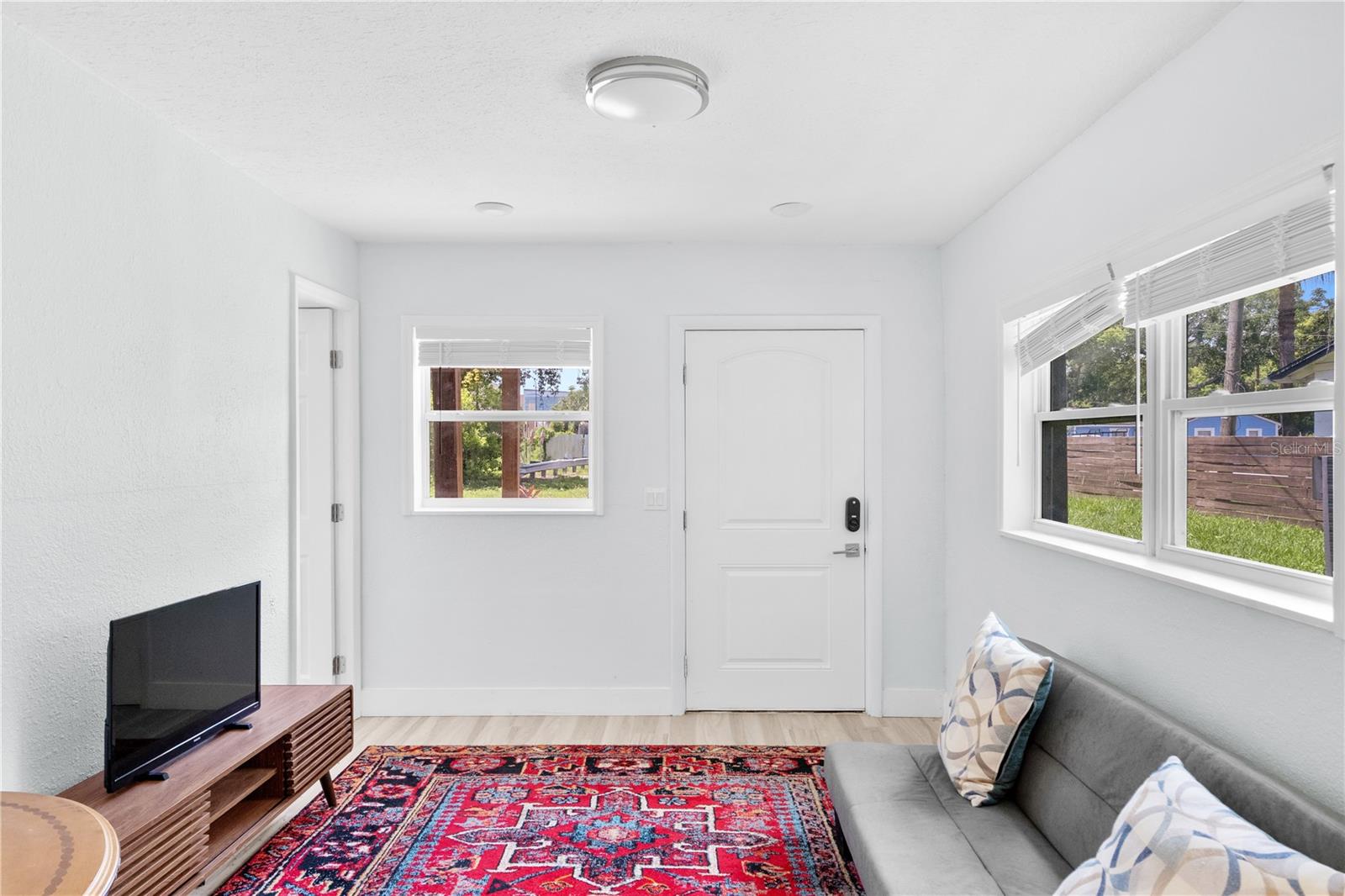 Image 11 of 23 For 1921 Dartmouth Avenue