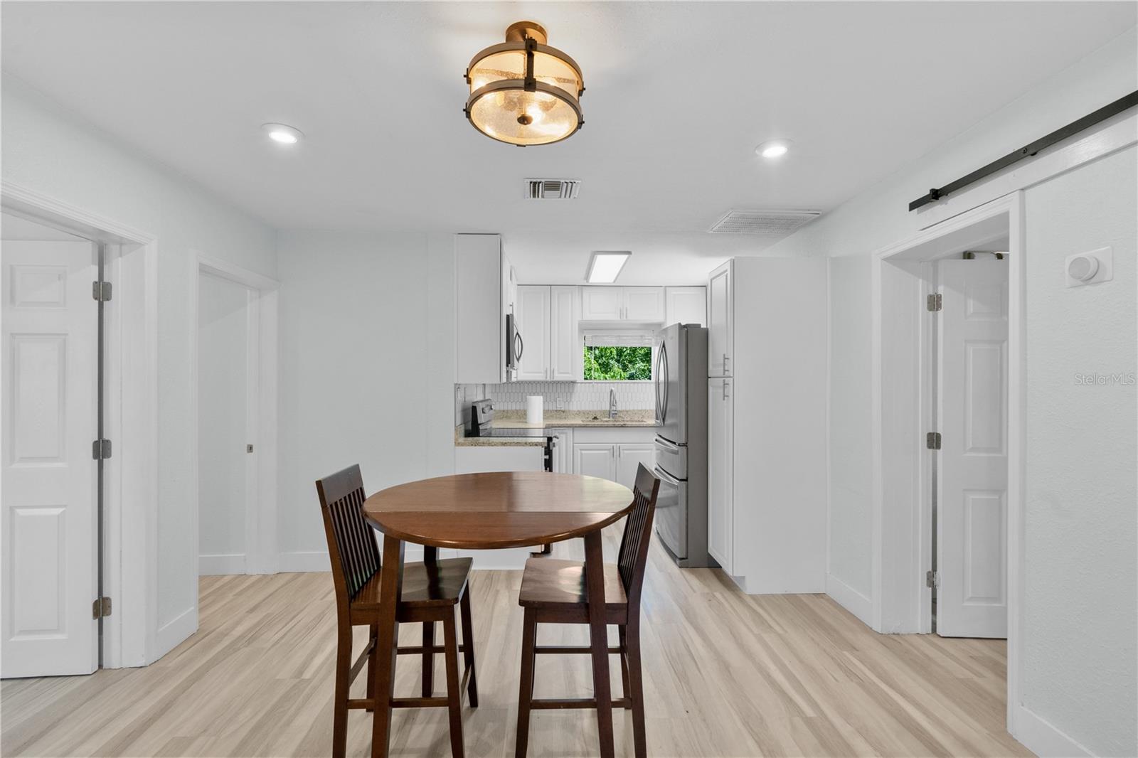 Image 12 of 23 For 1921 Dartmouth Avenue