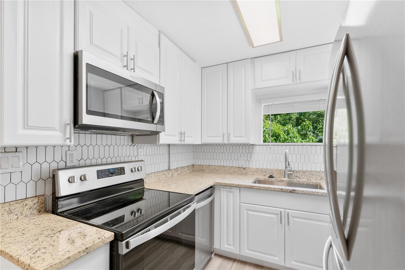 Image 14 of 23 For 1921 Dartmouth Avenue