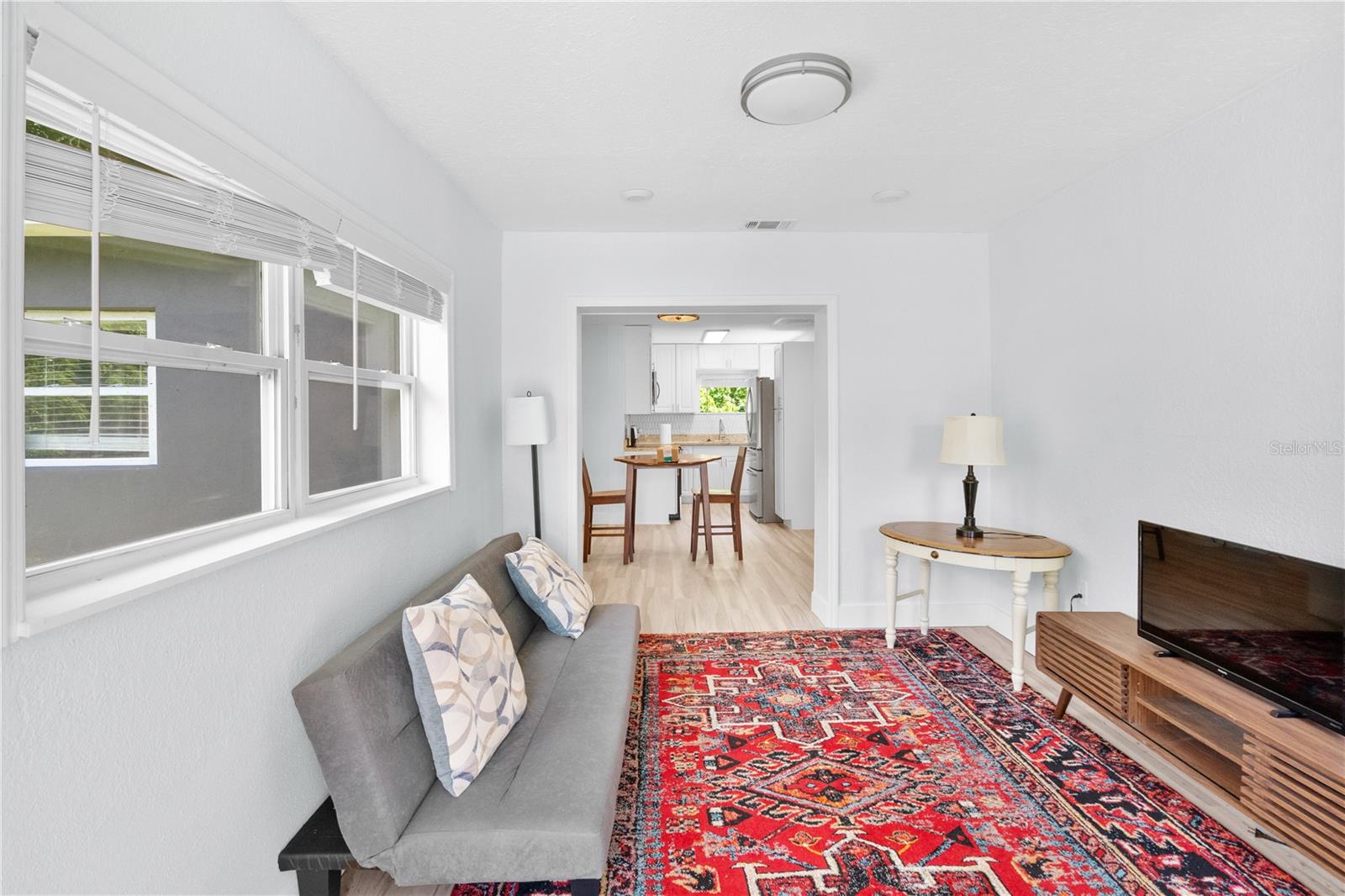Image 5 of 23 For 1921 Dartmouth Avenue