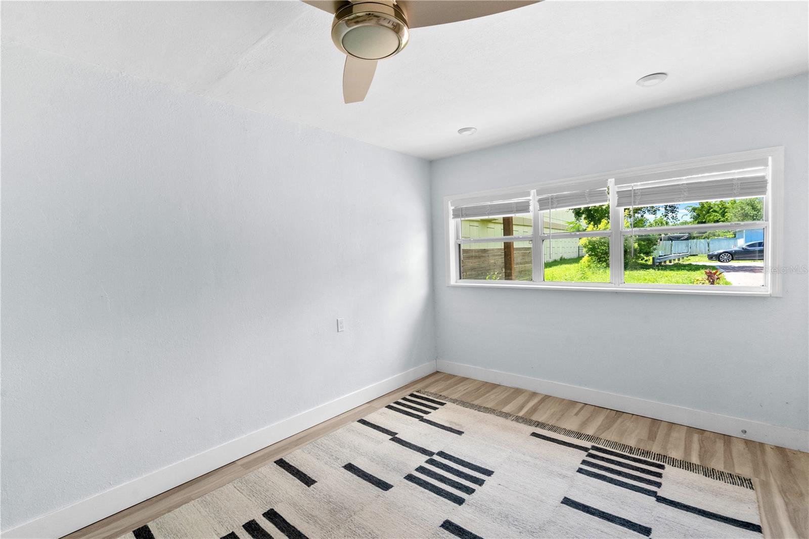 Image 9 of 23 For 1921 Dartmouth Avenue