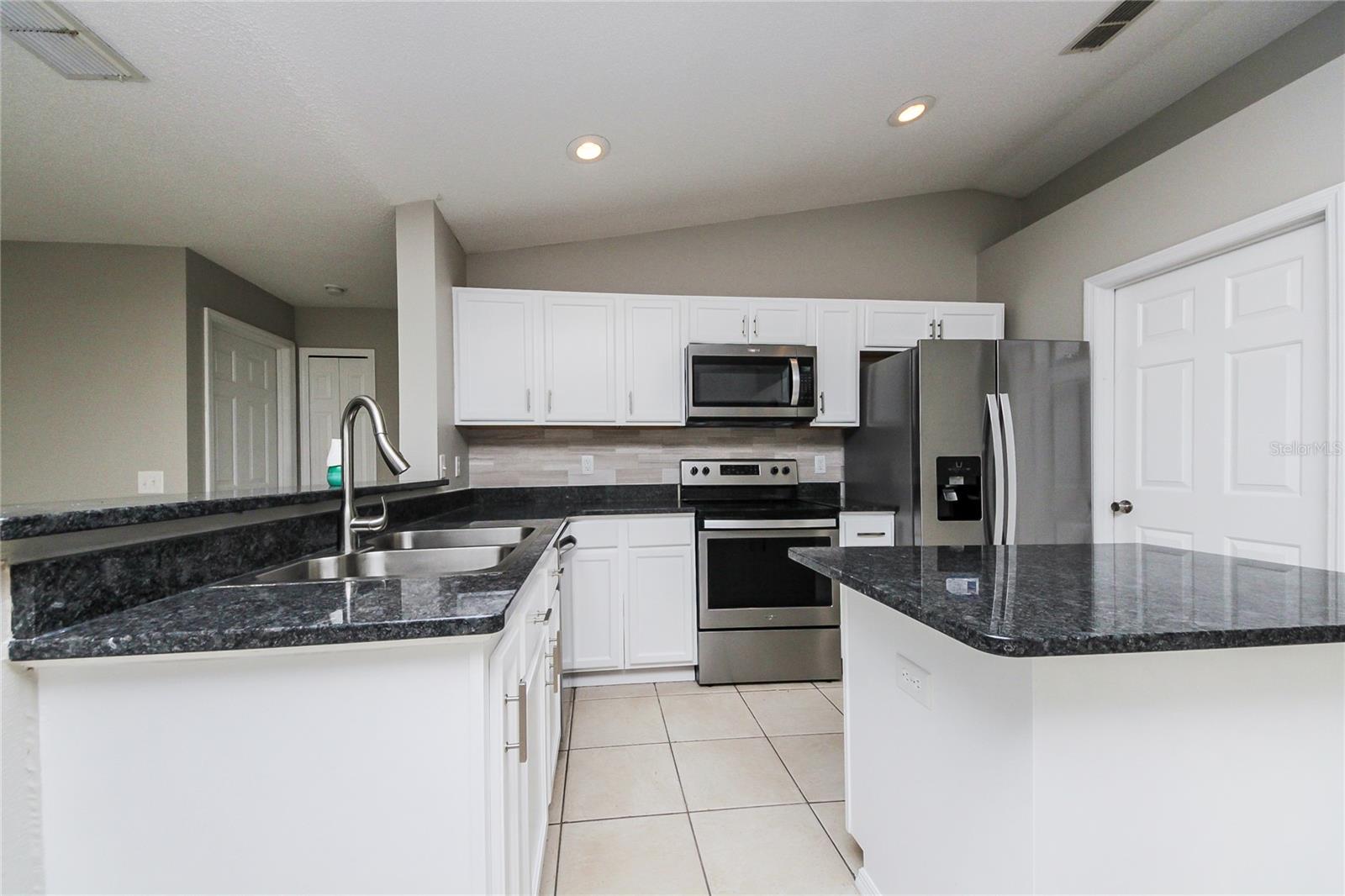 Image 6 of 16 For 741 Cockatoo Court