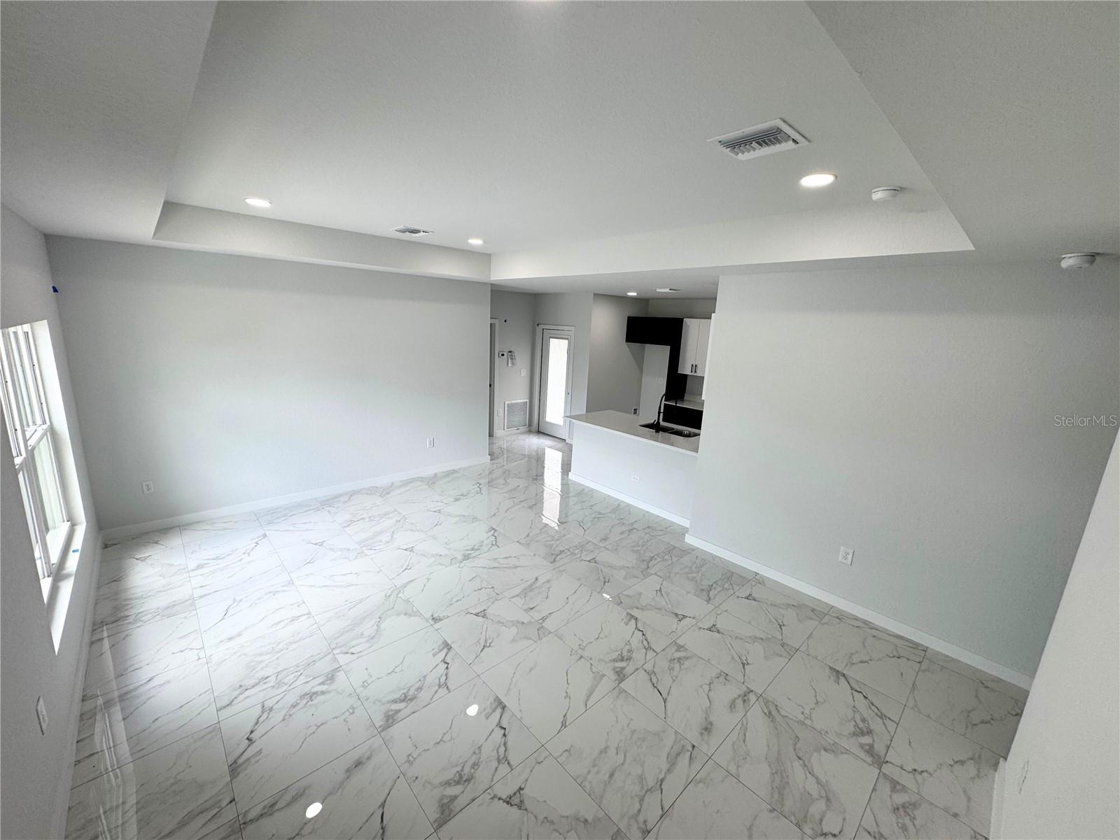 Image 10 of 31 For 842 Sentinela Boulevard