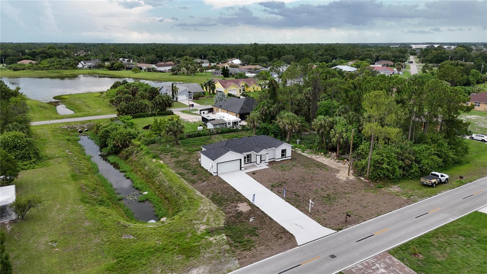 Image 28 of 31 For 842 Sentinela Boulevard