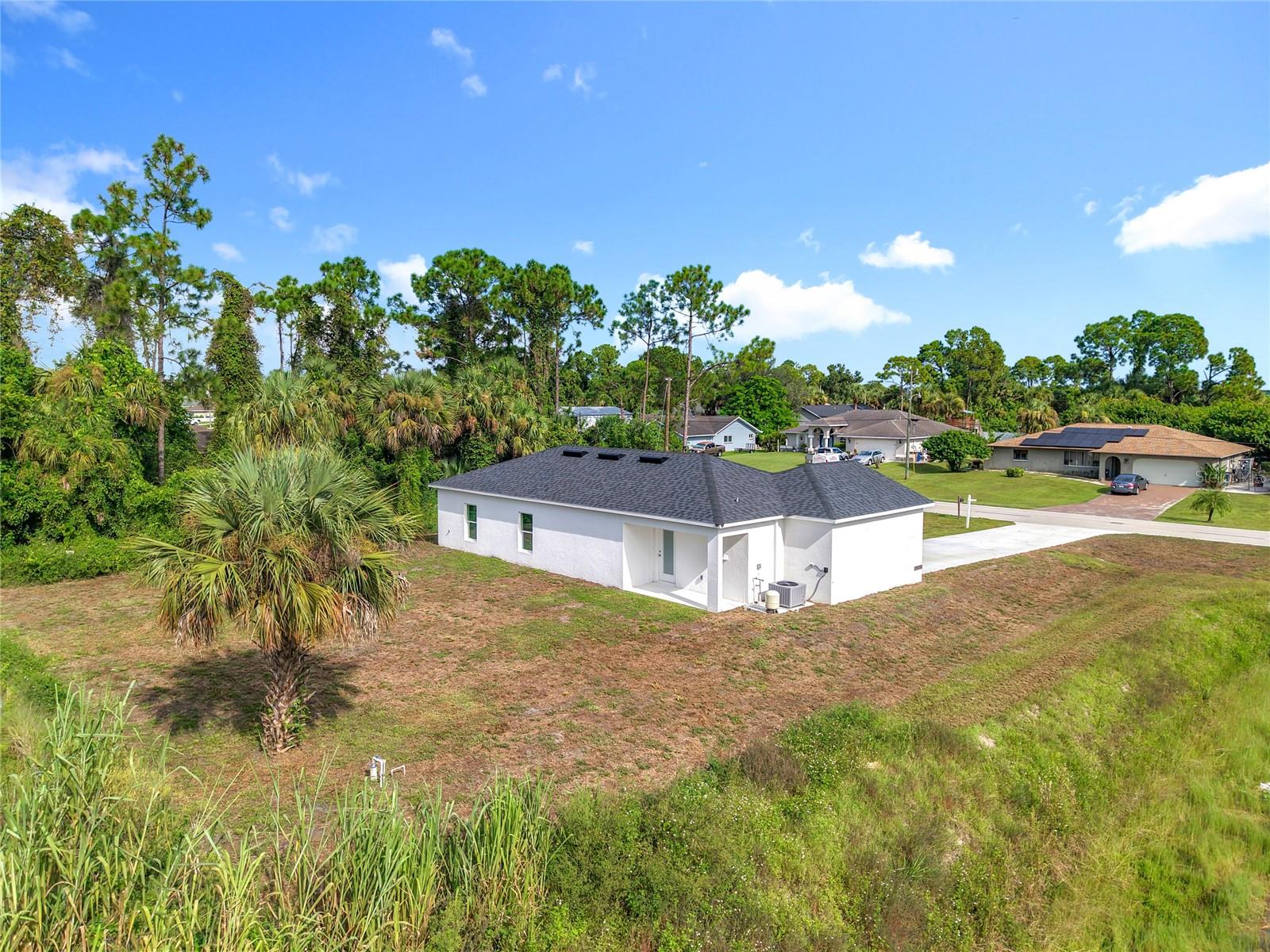 Image 47 of 53 For 842 Sentinela Boulevard