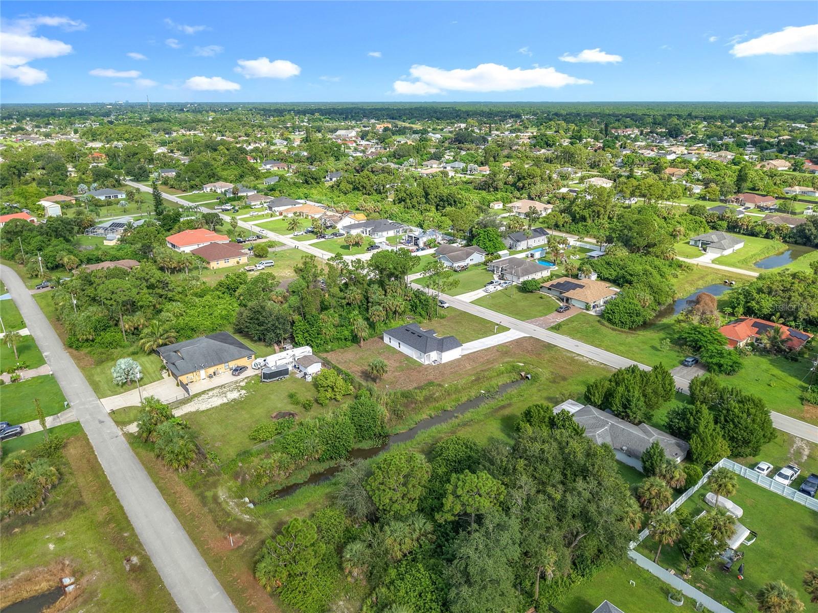 Image 52 of 53 For 842 Sentinela Boulevard