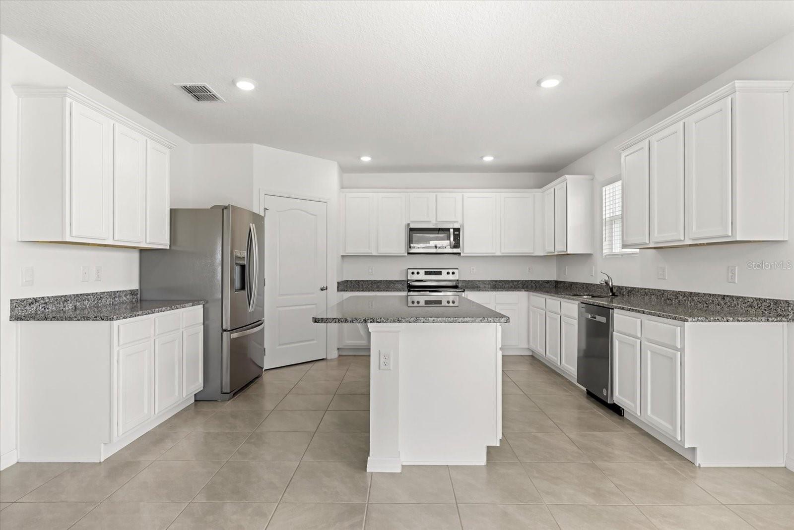 Image 14 of 38 For 5226 Mahogany Drive