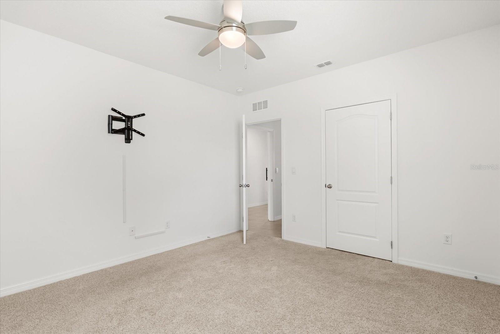 Image 8 of 38 For 5226 Mahogany Drive