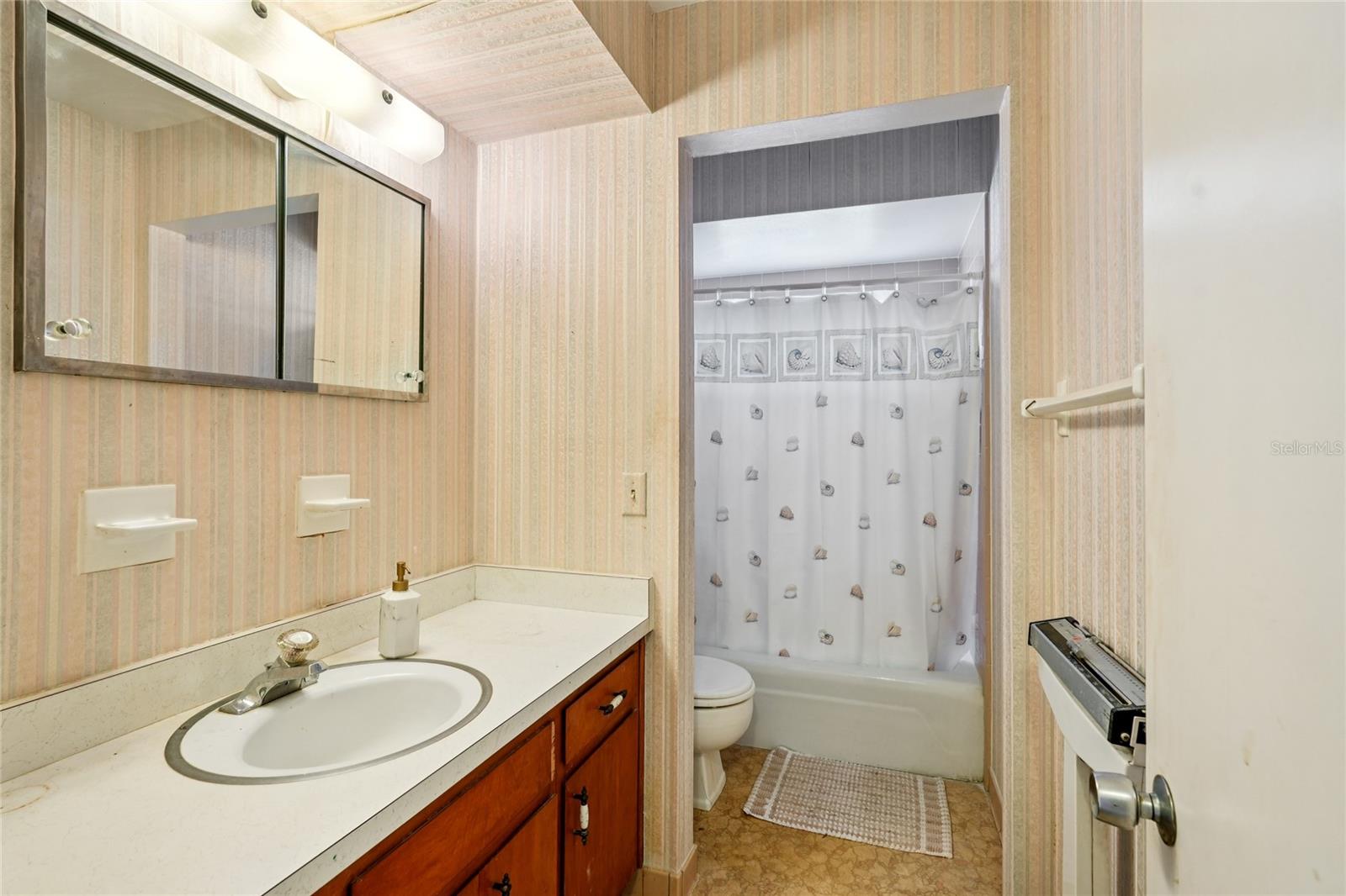 Image 13 of 24 For 2020 Cocos Court